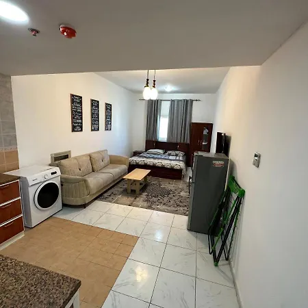 Apartment In Ajman,Studio Flat Exterior photo